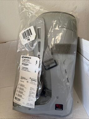 New Breg BL525003 Genesis 4 Strap Tall Walker Size Small Gray